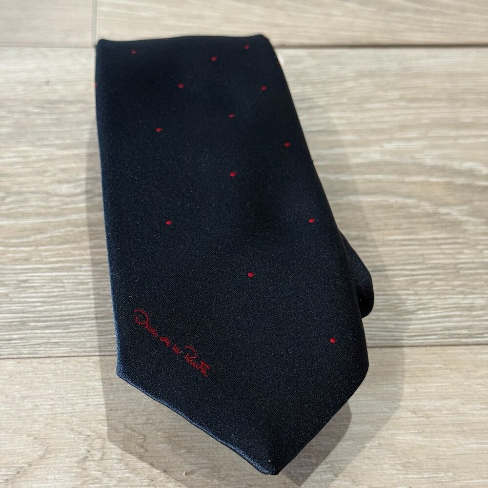Vintage Oscar de La Renta Mens Silk Tie Embroidered Spellout Logo Navy Red Dots